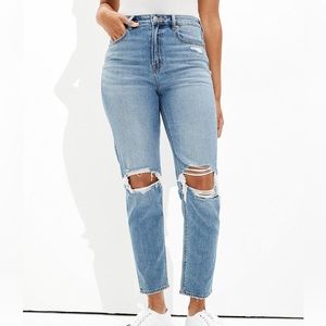 American Eagle High-Rise Mom Jeans